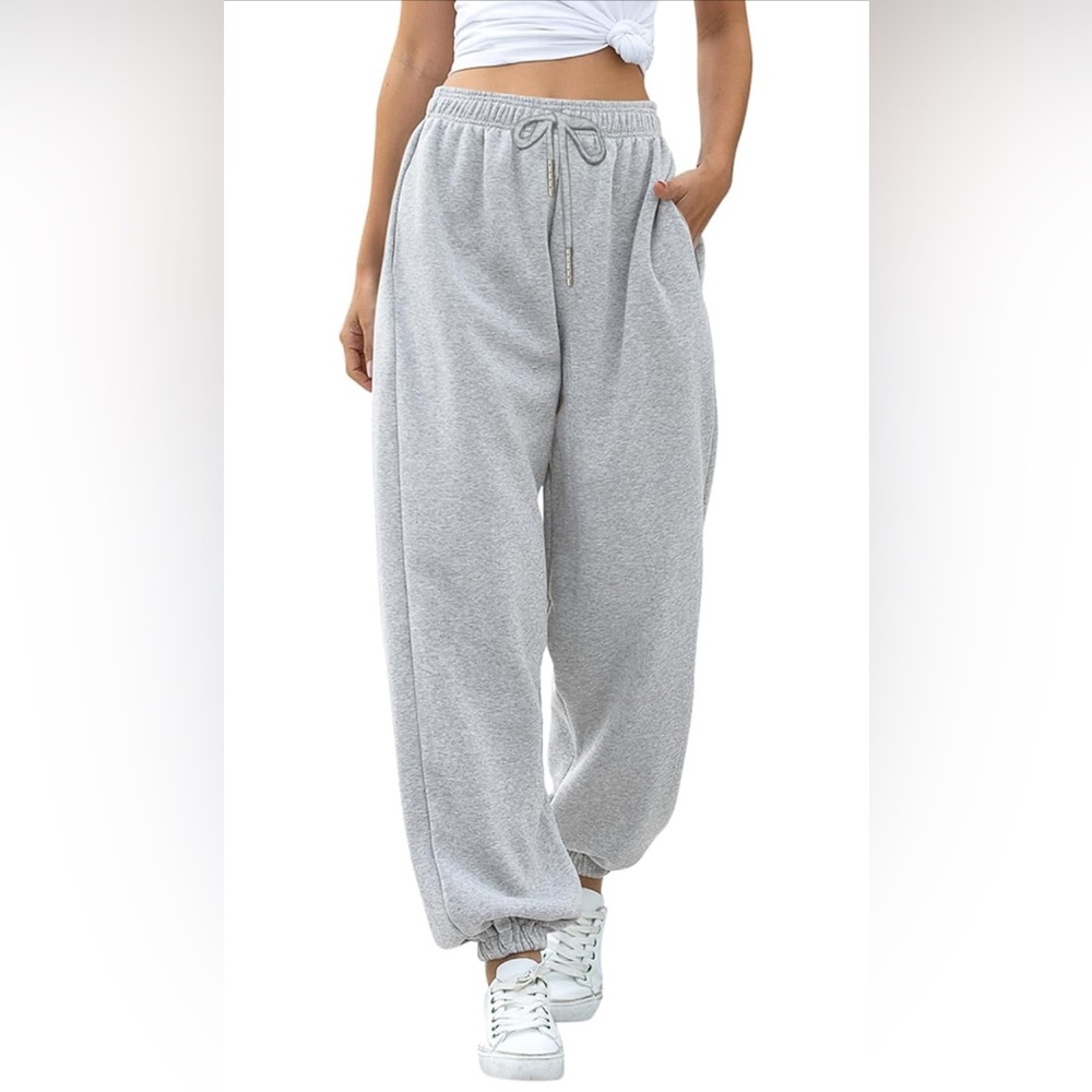Women’s gray sweatpants